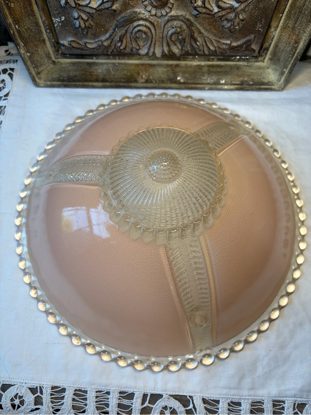 Pink glass vintage 1930-1940 art deco ceiling light cover - Picture 4 of 10